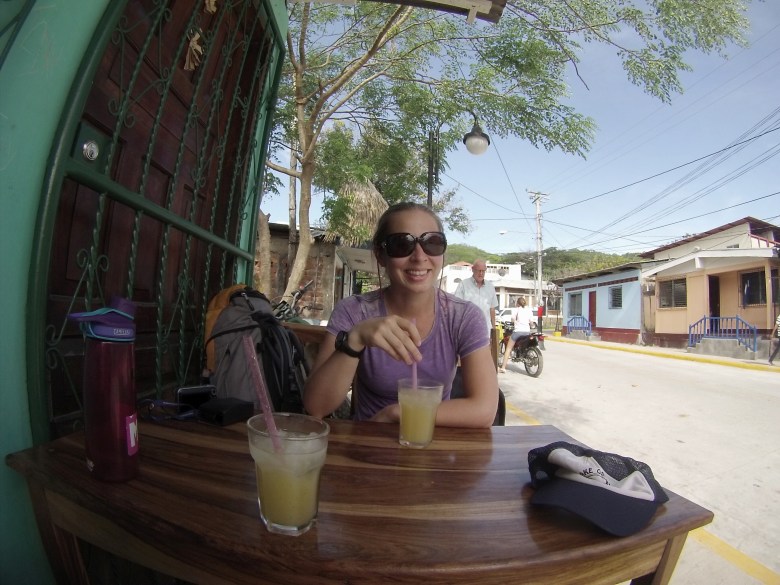 Aika usein herkuteltiin. Tässä taas tuoremehua ...jostain hedelmästä.