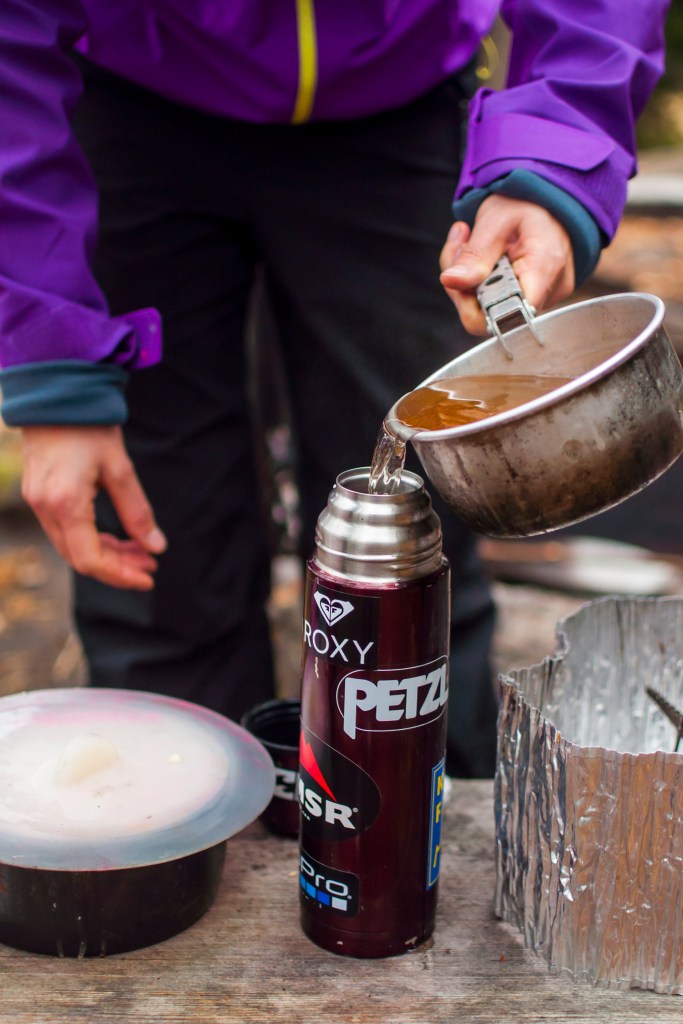 Retki-innovaatio jo useamman vuoden takaa: Aamupuuron keittämisen jälkeen kiehautetaan tiskivesi samoilla 